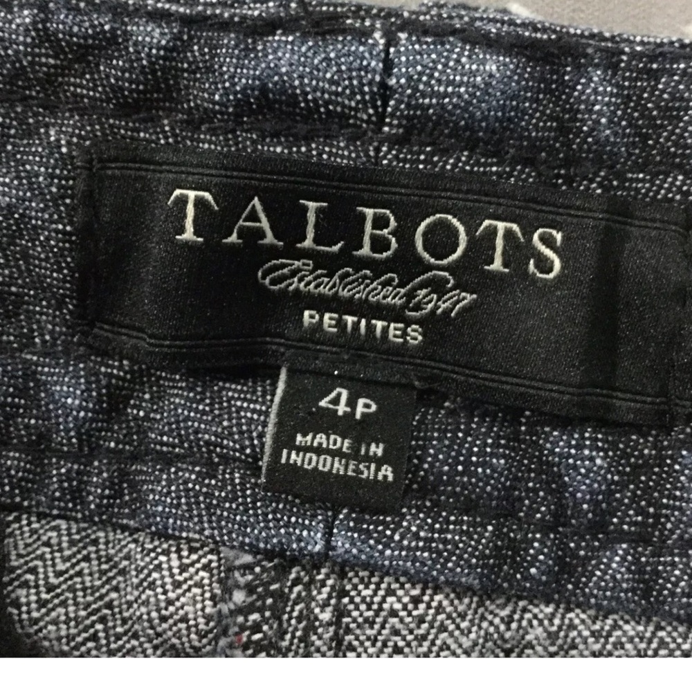 Talbots Signature Petite Trouser Jeans, Blue w/ Subtle Pinstripe, Sz 4P Like New - Picture 8 of 14